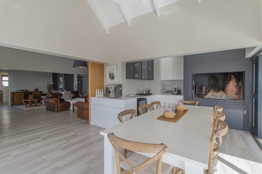 9 Bedroom Property for Sale in Olifantskop Western Cape